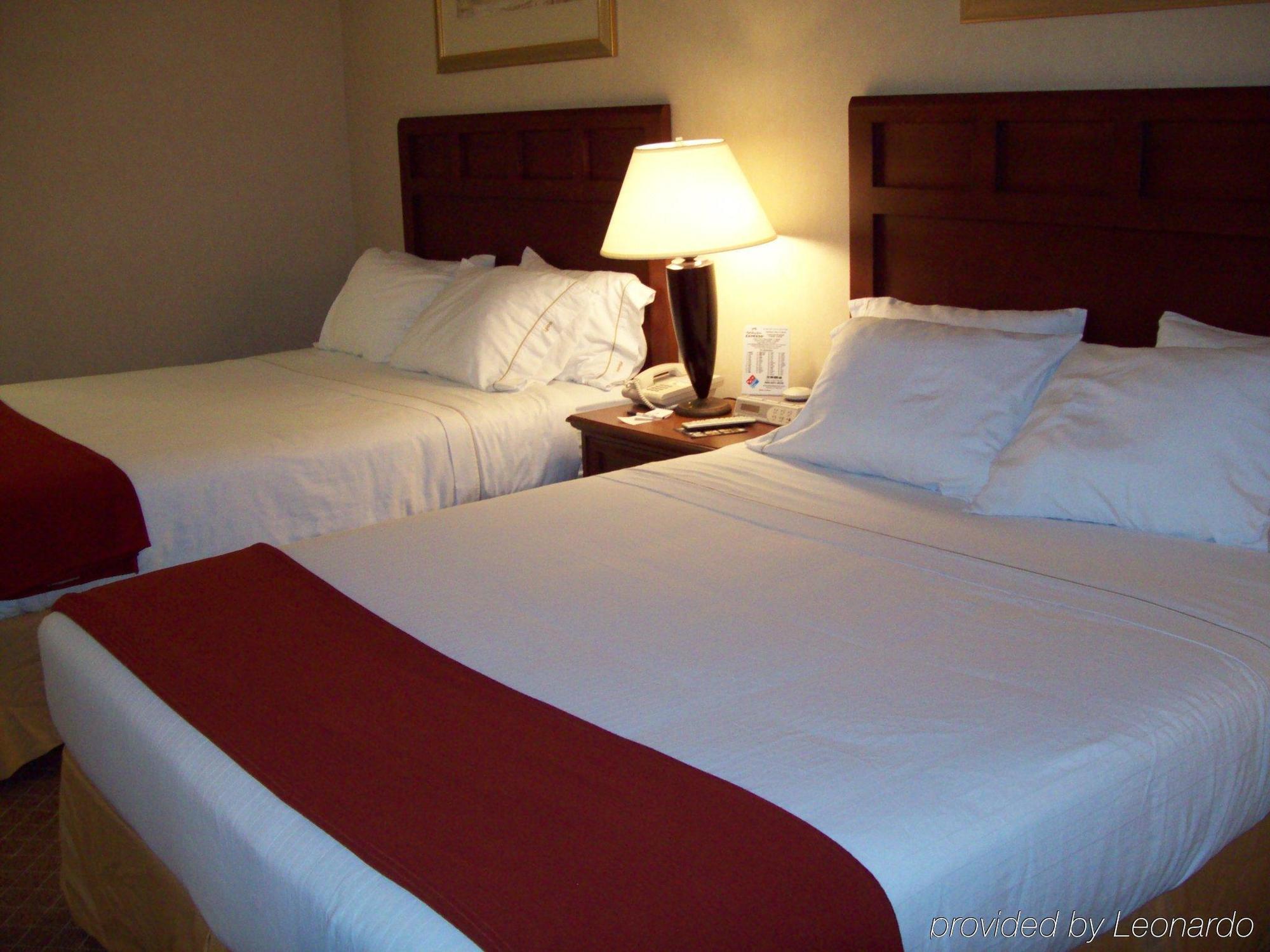 Baymont By Wyndham Kirksville University Area חדר תמונה